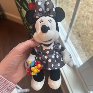 Disney Minnie Mouse bag charm and badge - excellent condition